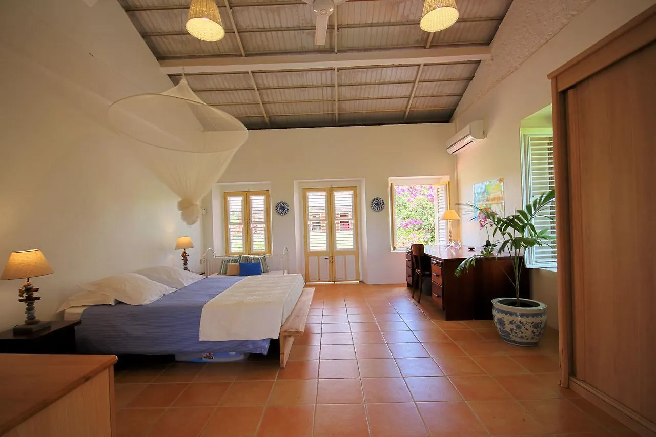 Villa With Swimming Pool And Garden View Mqsa20 Sainte-Anne